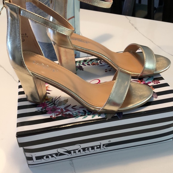 Gold Ankle Strap Chunky Block Heel 8 1/2 - Picture 6 of 6